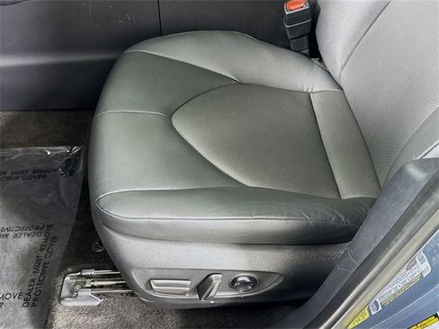 Certified 2024 Toyota Grand Highlander XLE image 18