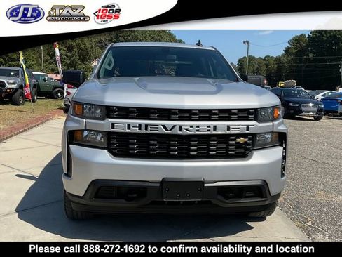 Used 2021 Chevrolet Silverado 1500 Custom image 2