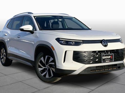 New 2026 Volkswagen Tiguan S FWD image 2