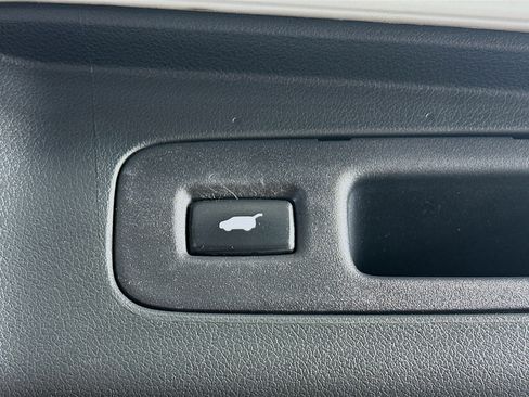 Used 2016 Honda CR-V Touring image 28