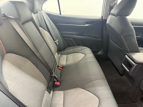 Used 2020 Toyota Camry LE w/ Convenience Package image 19