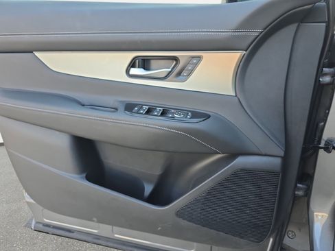 Used 2025 Nissan Murano SL AWD/4WD image 26