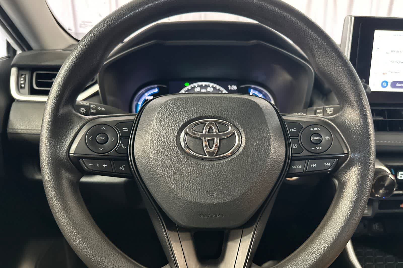 Used 2024 Toyota RAV4 XLE AWD/4WD image 25