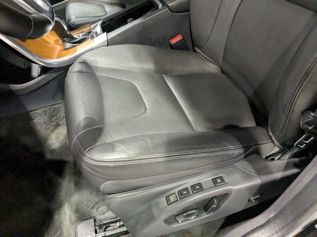 Used 2017 Volvo XC60 T6 Inscription w/ Climate Package AWD/4WD image 24