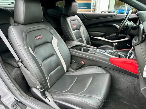 Used 2020 Chevrolet Camaro SS RWD image 19
