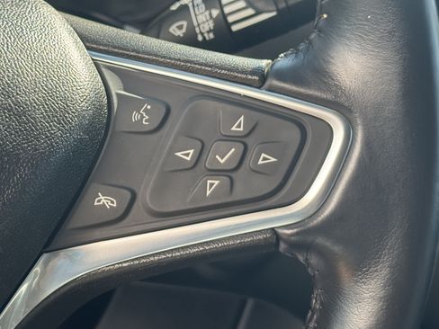 Used 2019 Chevrolet Equinox LT FWD image 28