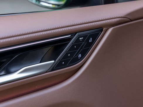 Certified 2026 Porsche Macan Electric RWD image 21