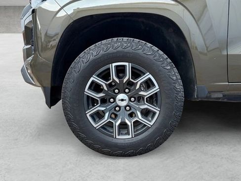 Used 2024 Chevrolet Colorado Z71 w/ Z71 Convenience Package 2 image 23