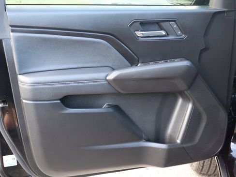 Used 2024 Chevrolet Colorado LT w/ LT Convenience Package III image 18