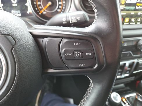 Used 2021 Jeep Wrangler Sport S image 42