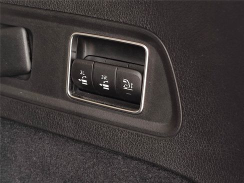 Used 2021 Mercedes-Benz GLS 450 4MATIC image 7
