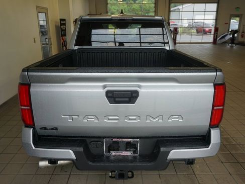 Used 2024 Toyota Tacoma TRD Off-Road image 14