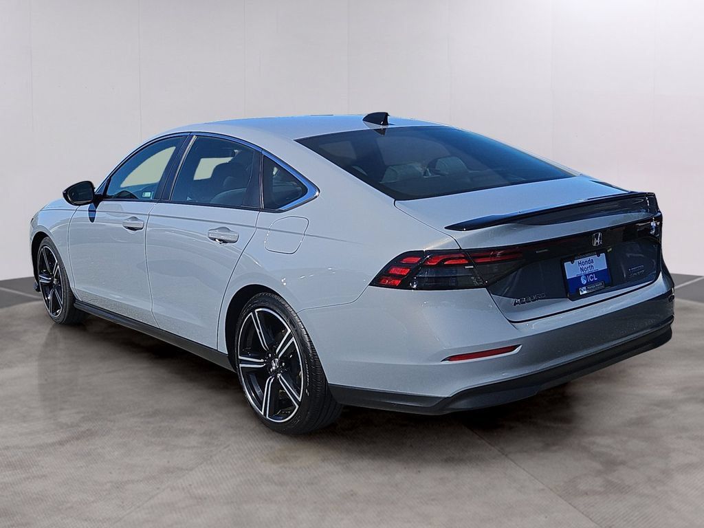 Used 2025 Honda Accord Sport image 6