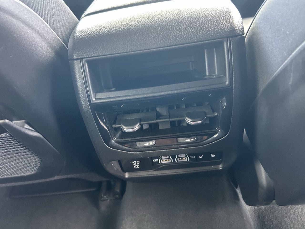 Used 2023 Jeep Grand Cherokee Limited AWD/4WD image 15
