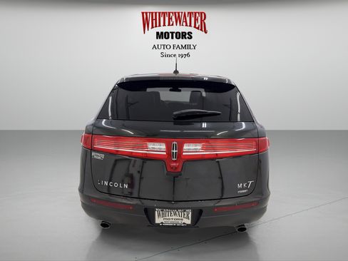 Used 2013 Lincoln MKT AWD image 3
