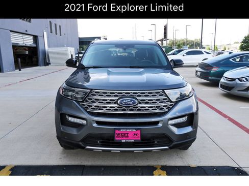 Used 2021 Ford Explorer Limited w/ Equipment Group 301A RWD image 2