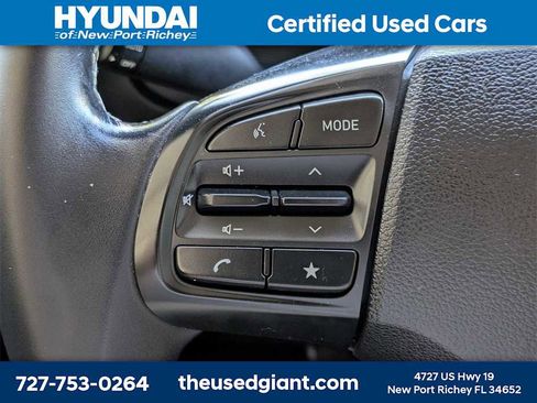 Certified 2023 Hyundai Venue Limited w/ Cargo Package image 27