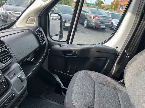 Used 2023 RAM ProMaster 2500 image 29