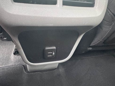 Used 2023 GMC Terrain SLE w/ Driver Convenience Package image 18