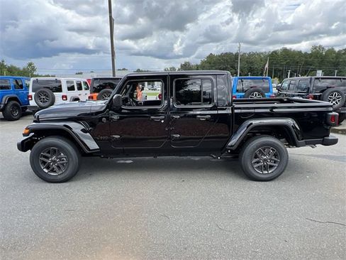 New 2025 Jeep Gladiator Sport image 10