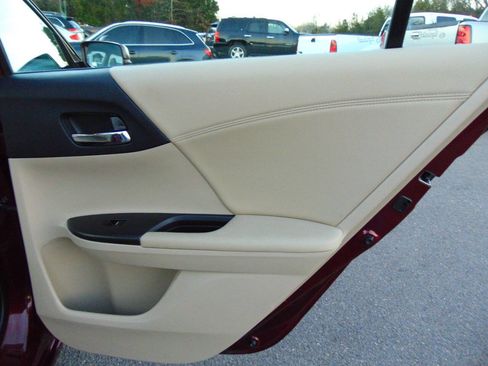 Used 2013 Honda Accord Touring image 49