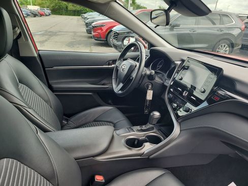 Used 2024 Toyota Camry SE FWD image 25