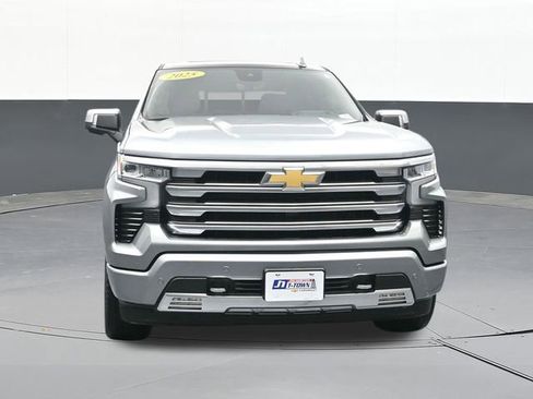 Used 2025 Chevrolet Silverado 1500 High Country AWD/4WD image 25