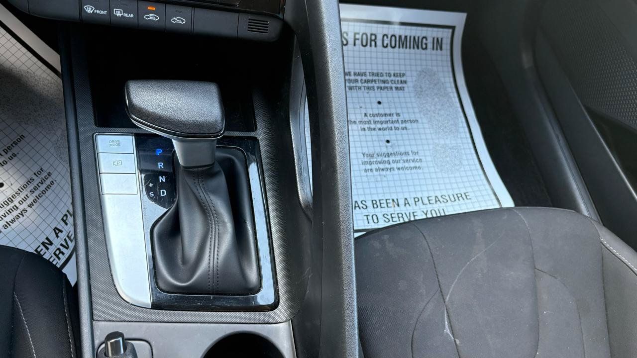 Used 2023 Hyundai Elantra SEL FWD image 25