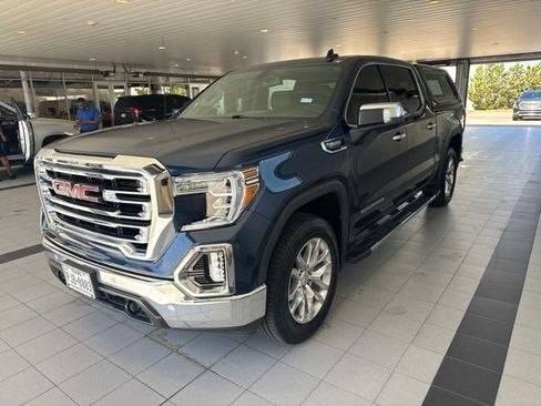 Used 2021 GMC Sierra 1500 SLT RWD image 2