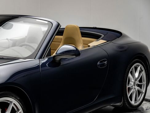 Used 2015 Porsche 911 Carrera S image 30