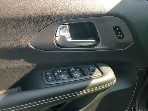 New 2026 Chrysler Pacifica Select w/ S Appearance Package image 24