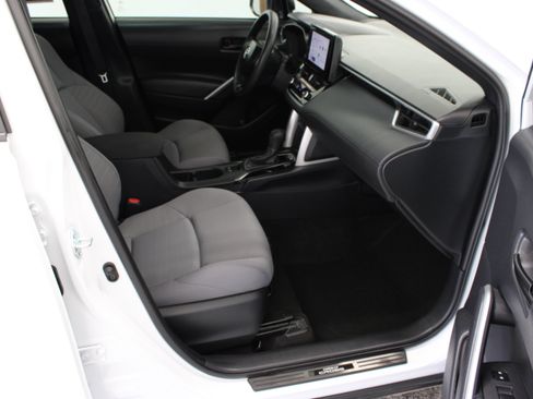 Certified 2024 Toyota Corolla Cross AWD Hybrid image 34