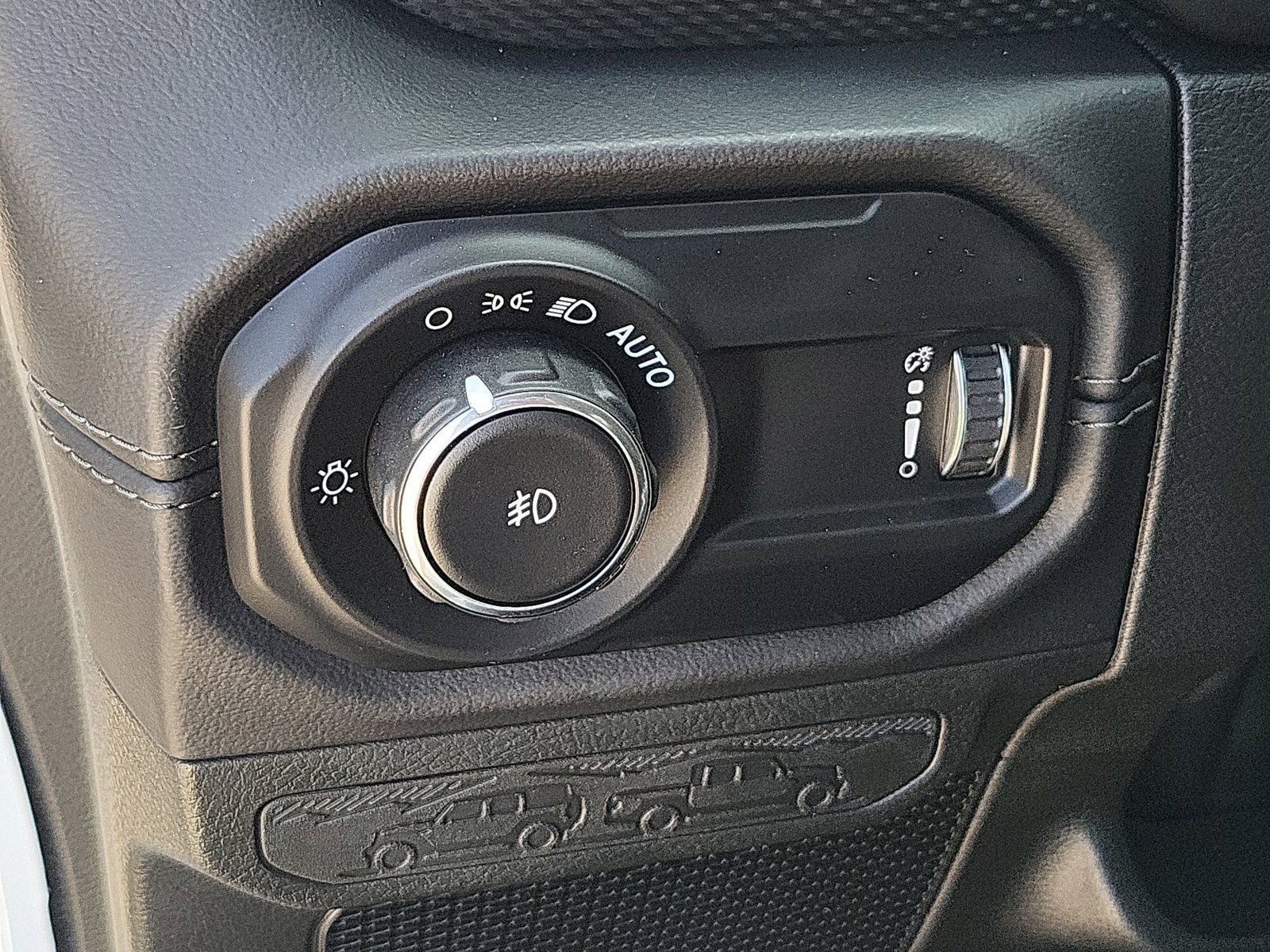 Used 2025 Jeep Wrangler Unlimited Rubicon AWD/4WD image 18