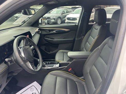 Used 2024 Chevrolet TrailBlazer ACTIV w/ Convenience Package image 19