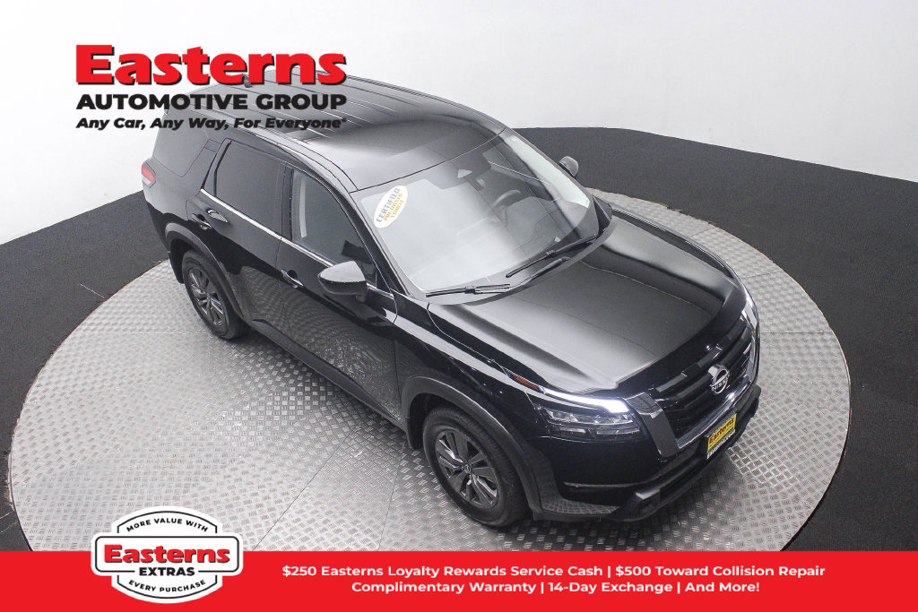 Used 2024 Nissan Pathfinder S AWD/4WD image 4