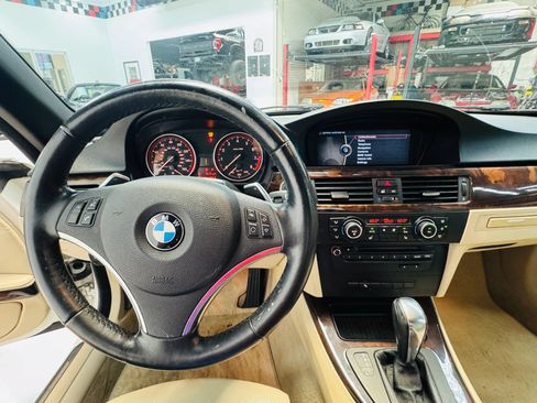 Used 2011 BMW 335i Convertible RWD image 24