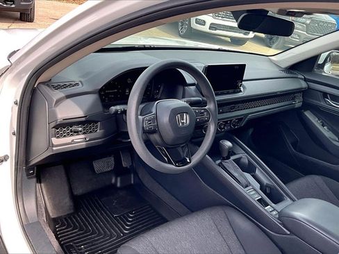 Used 2023 Honda Accord LX image 13
