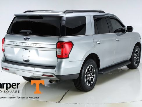 Used 2024 Ford Expedition XLT AWD/4WD image 9