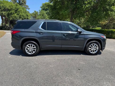 Used 2019 Chevrolet Traverse LT w/ LPO, Floor Liner Package AWD/4WD image 7