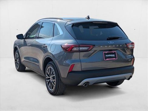 New 2025 Ford Escape SE image 9