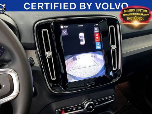 Used 2023 Volvo XC40 B4 Plus FWD image 31