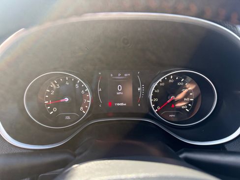 Used 2017 Jeep Compass Latitude image 19