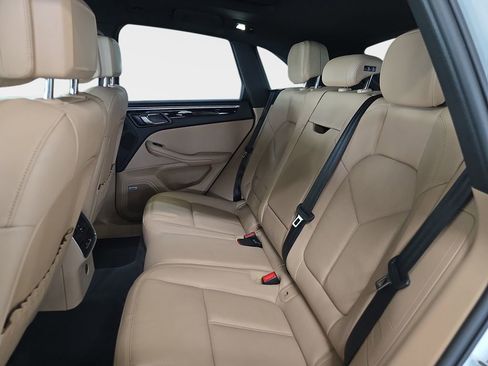 Used 2022 Porsche Macan AWD/4WD image 14
