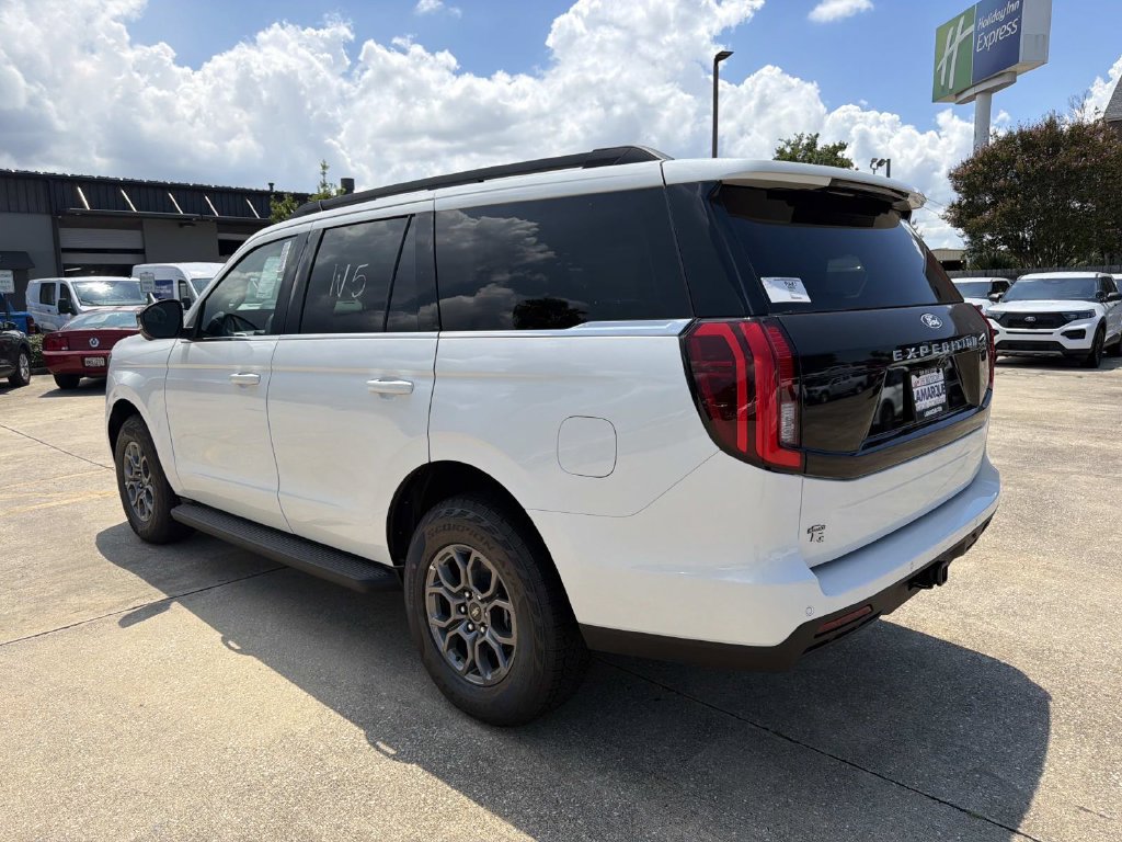 New 2027 Ford Expedition Active AWD/4WD image 4