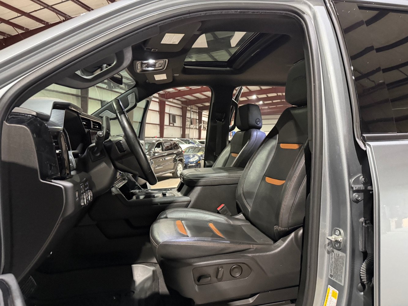 Used 2024 GMC Sierra 2500 AT4 w/ AT4 Preferred Package AWD/4WD image 14