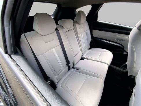 Used 2025 Hyundai Tucson SEL FWD image 18