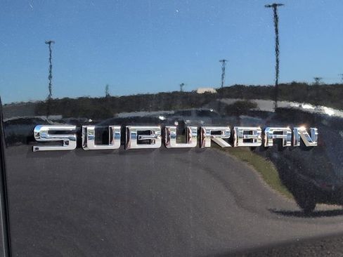 New 2025 Chevrolet Suburban High Country image 31