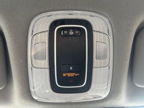 Used 2021 Hyundai Elantra SEL image 15