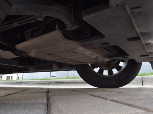 Used 2022 Chevrolet Suburban LT RWD image 94