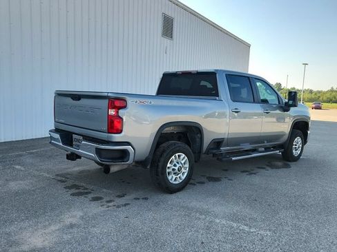 Used 2025 Chevrolet Silverado 2500 LT w/ Convenience Package AWD/4WD image 9